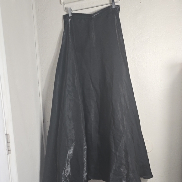 JS Collections Black Lined Shimmer Asymmetrical Maxi Skirt for a Night Out - Picture 4 of 10